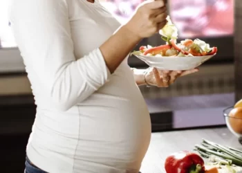 تغذیه مادران در طول دوره بارداری