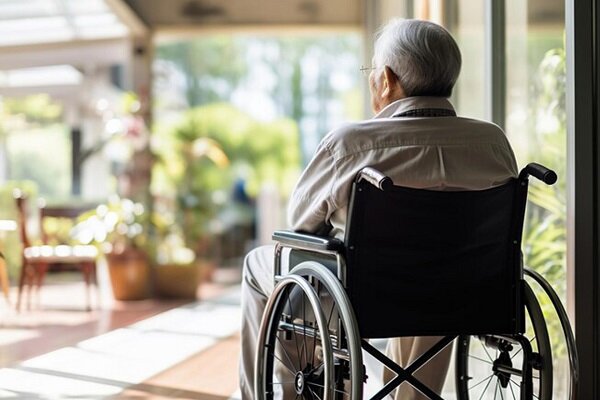 اماس؛ بیماری جوانان با ۱۰ نشانه خاموش