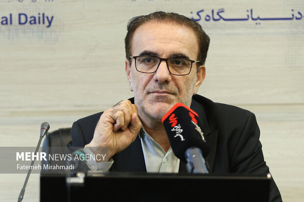 رئیسزاده: استقلال نظام پزشکی از دولت راه نجات سلامت مردم است