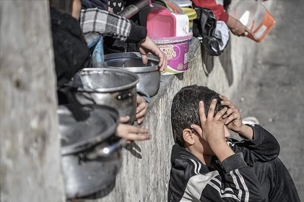 غزه زیر آتش و گرسنگی؛ صفهای غذا به قربانگاه تبدیل میشوند